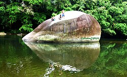Bañistas en Piedra del Pijilí